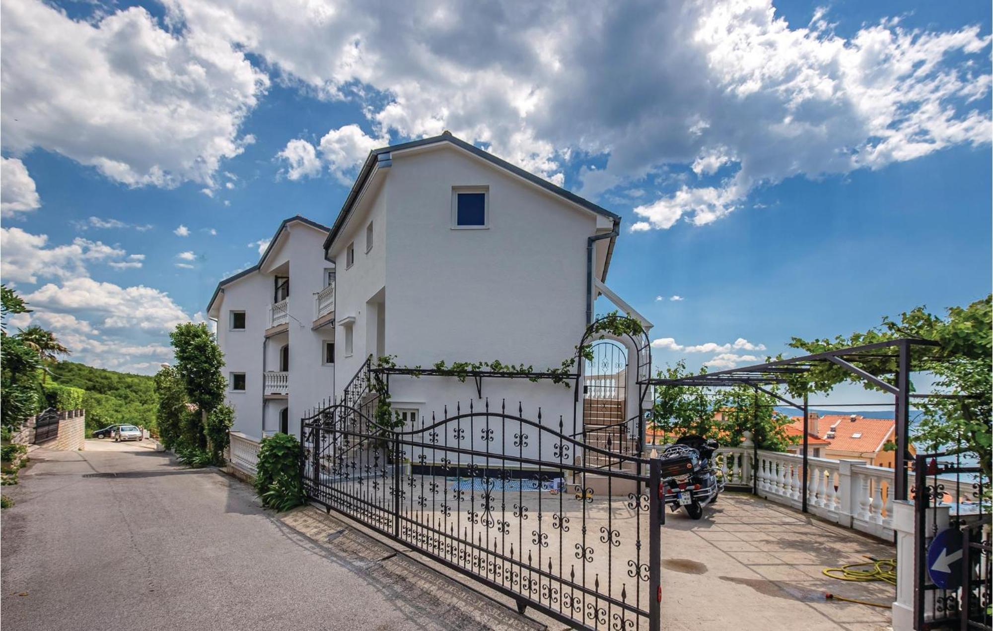 Stunning Apartment In Crikvenica With Wifi Kültér fotó